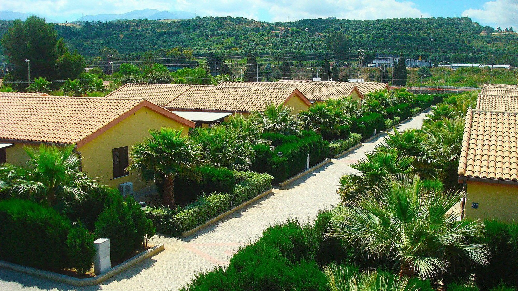 Residence Hydria Campofelice Di Roccella Exteriér fotografie